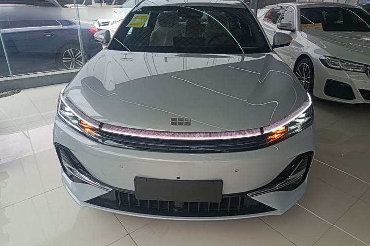 Used Geely Galaxy A7 2025 Model EM-i 70km Launch Edition Front