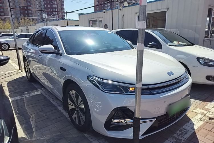 Used Geely Galaxy A7 2025 Model EM-i 150km Exploration+ Edition Front Right 45 Deg