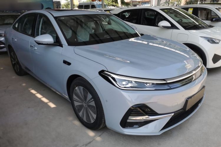 Used Geely Galaxy A7 2025 Model EM-i 150km Exploration+ Edition Front Right 45 Deg