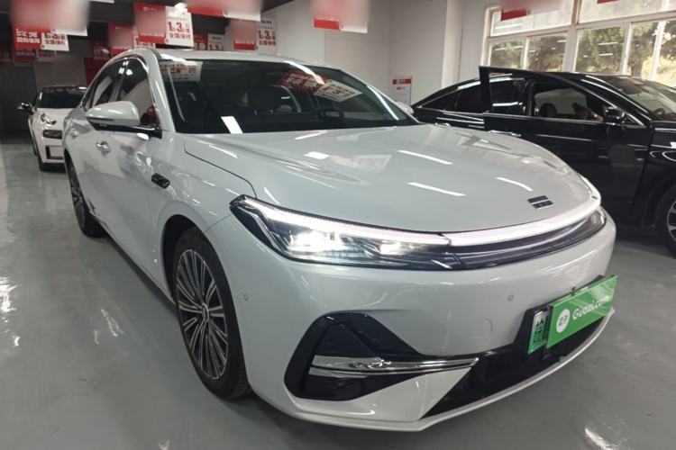 Used Geely Galaxy A7 2025 Model EM-i 150km Starship Edition Front Right 45 Deg