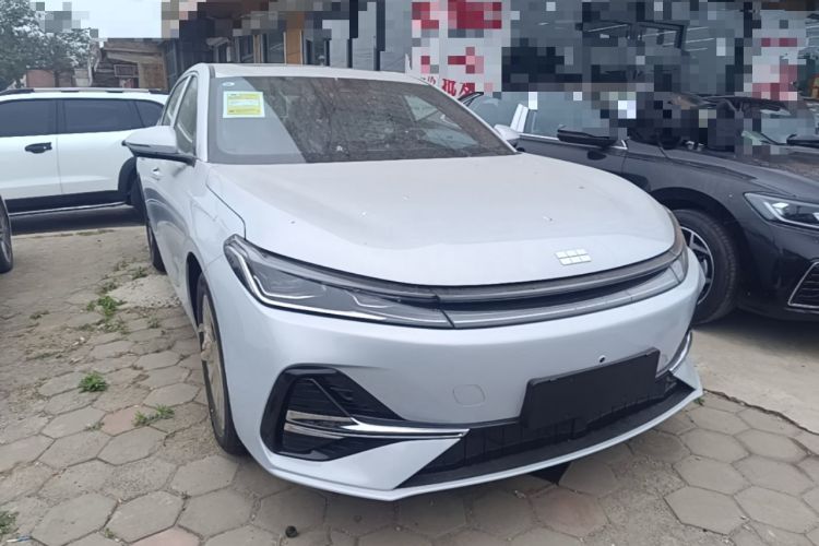 Used Geely Galaxy A7 2025 Model EM-i 150km Prestige Edition Front Right 45 Deg