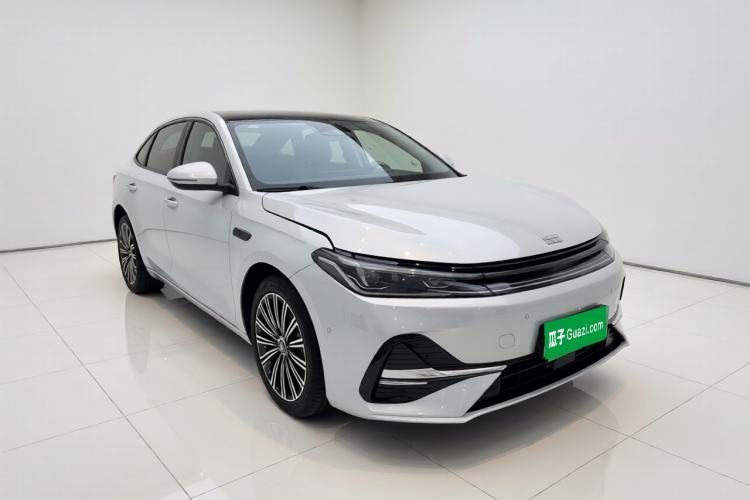Used Geely Galaxy A7 2025 Model EM-i 150km Starship Edition Front Right 45 Deg
