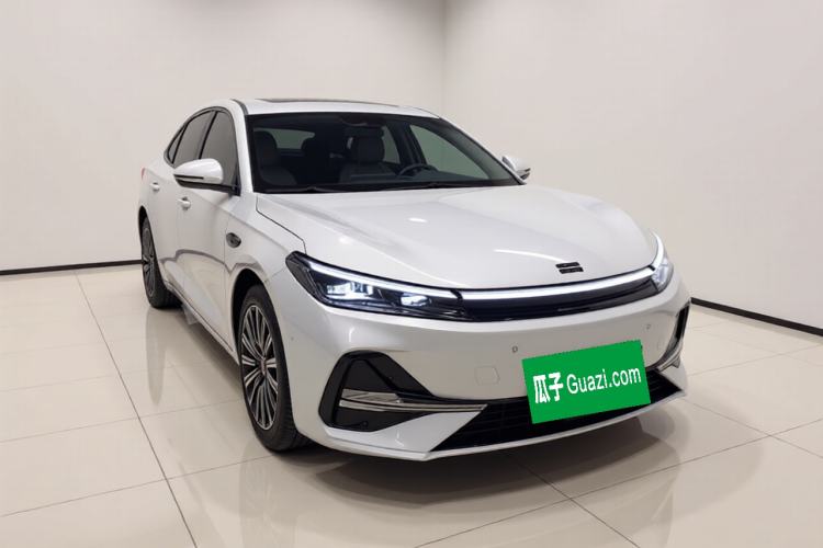 Used Geely Galaxy A7 2025 Model EM-i 150km Starship Edition Front Right 45 Deg