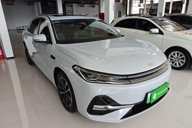 Used Geely Galaxy A7 2025 Model EM-i 70km Exploration Edition Front Right 45 Deg
