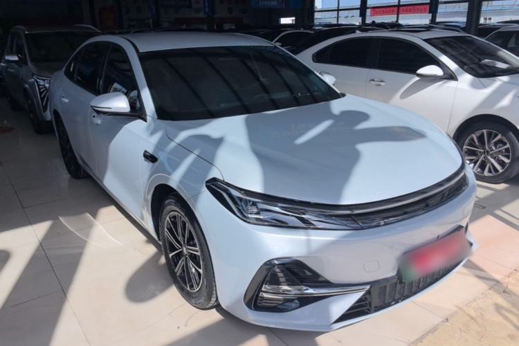 Used Geely Galaxy A7 2025 Model EM-i 70km Exploration Edition Front Right 45 Deg