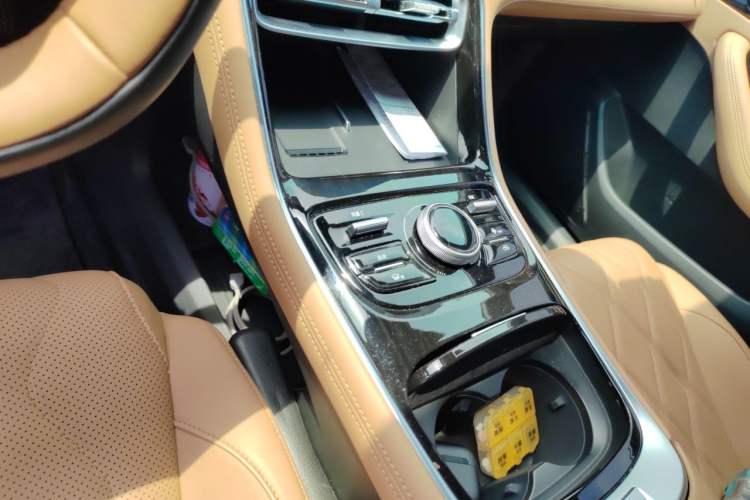 Used Geely Galaxy A7 2025 Model EM-i 150km Exploration+ Edition Gear Lever