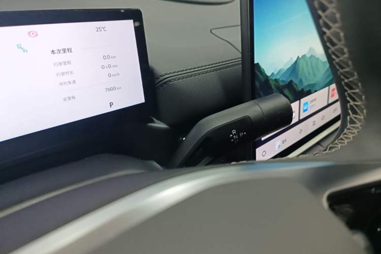 Used Geely Galaxy A7 2025 Model EM-i 150km Starship Edition Gear Lever