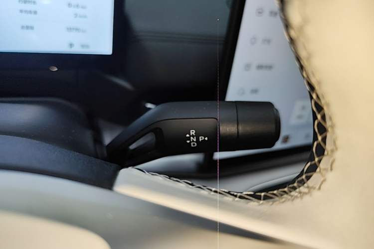 Used Geely Galaxy A7 2025 Model EM-i 150km Starship Edition Gear Lever