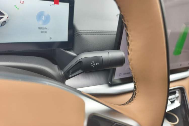 Used Geely Galaxy A7 2025 Model EM-i 150km Prestige Edition Gear Lever