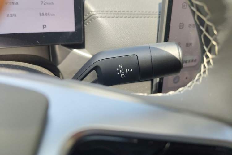 Used Geely Galaxy A7 2025 Model EM-i 150km Starship Edition Gear Lever
