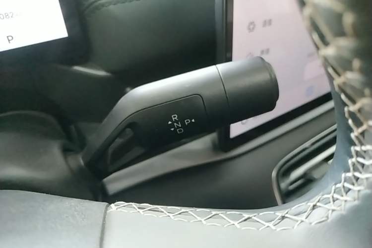 Used Geely Galaxy A7 2025 Model EM-i 150km Exploration+ Edition Gear Lever