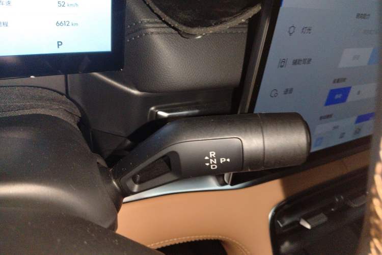 Used Geely Galaxy A7 2025 Model EM-i 150km Exploration+ Edition Gear Lever