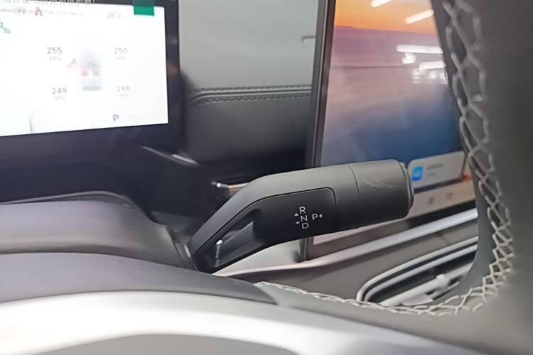 Used Geely Galaxy A7 2025 Model EM-i 150km Exploration+ Edition Gear Lever