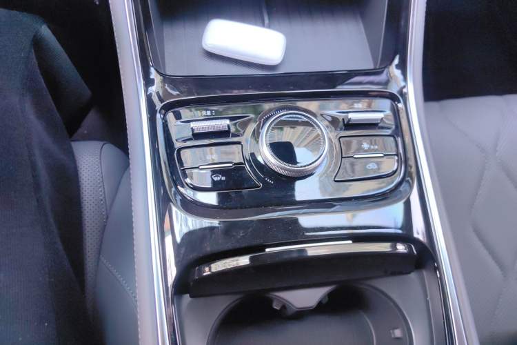 Used Geely Galaxy A7 2025 Model EM-i 70km Luxury Edition Gear Lever