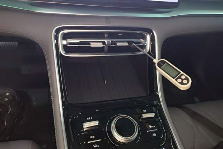 Used Geely Galaxy A7 2025 Model EM-i 70km Luxury Edition Gear Lever