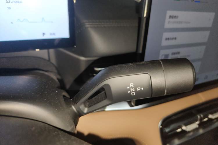 Used Geely Galaxy A7 2025 Model EM-i 70km Launch Edition Gear Lever