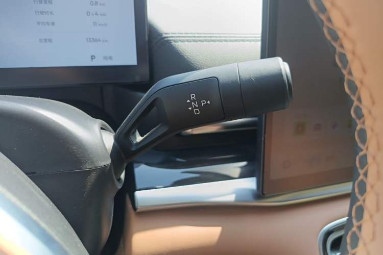 Used Geely Galaxy A7 2025 Model EM-i 150km Exploration+ Edition Gear Lever