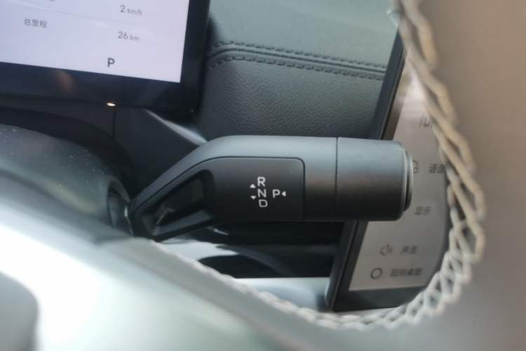 Used Geely Galaxy A7 2025 Model EM-i 150km Starship Edition Gear Lever