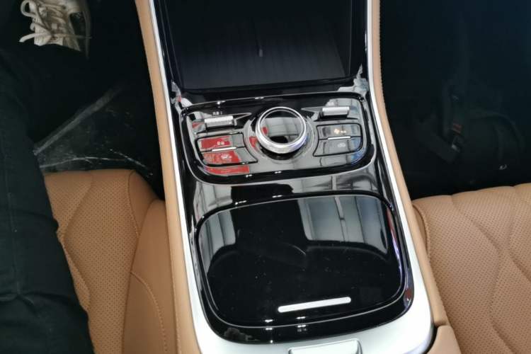 Used Geely Galaxy A7 2025 Model EM-i 150km Prestige Edition Gear Lever