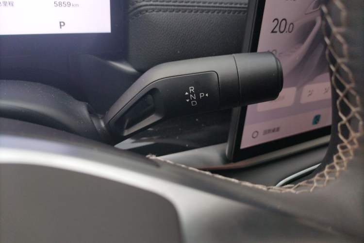 Used Geely Galaxy A7 2025 Model EM-i 150km Exploration+ Edition Gear Lever