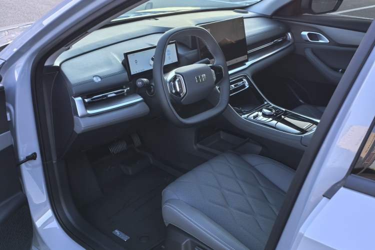 Used Geely Galaxy A7 2025 Model EM-i 70km Luxury Edition Interior 1