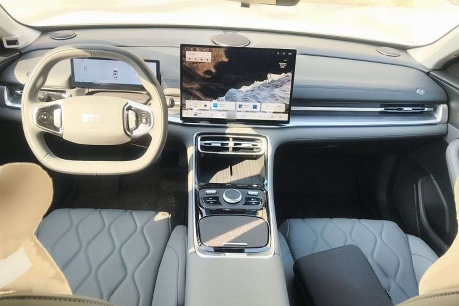 Used Geely Galaxy A7 2025 Model EM-i 150km Long-Distance Edition Interior 2