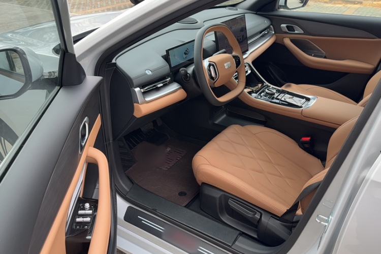 Used Geely Galaxy A7 2025 Model EM-i 150km Prestige Edition Interior 2