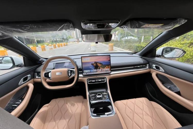Used Geely Galaxy A7 2025 Model EM-i 150km Long-Distance Edition Interior 2