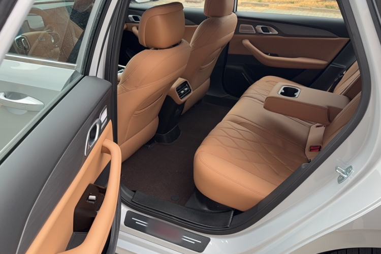 Used Geely Galaxy A7 2025 Model EM-i 150km Prestige Edition Interior 4