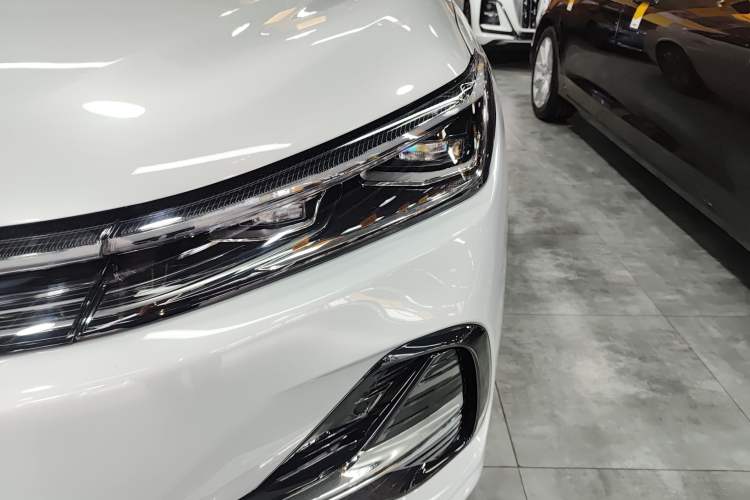 Used Geely Galaxy A7 2025 Model EM-i 150km Exploration+ Edition Left Front Headlight