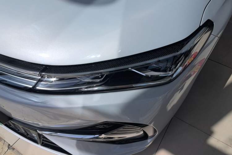 Used Geely Galaxy A7 2025 Model EM-i 70km Exploration Edition Left Front Headlight