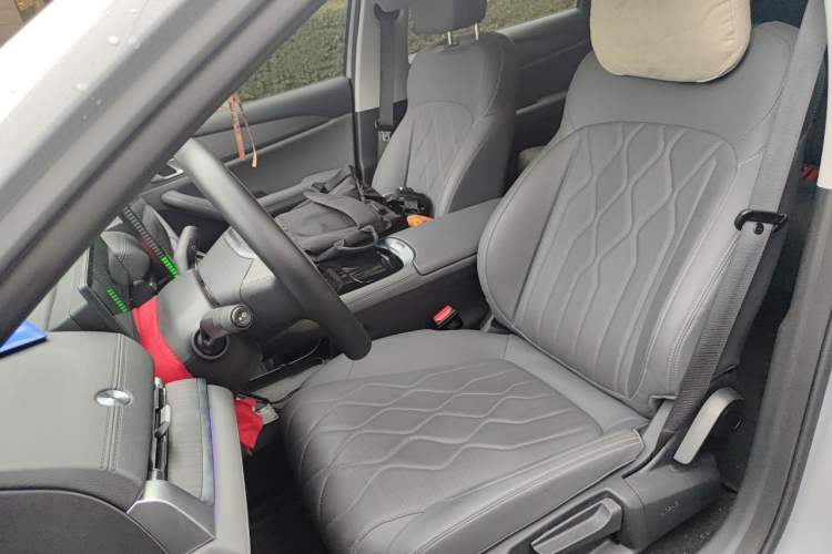 Used Geely Galaxy A7 2025 Model EM-i 70km Luxury Edition Left Front Seat