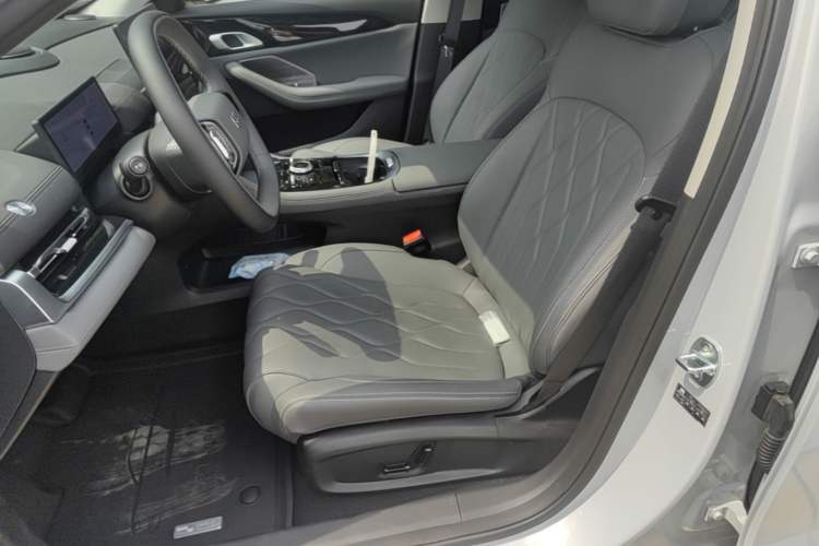 Used Geely Galaxy A7 2025 Model EM-i 150km Exploration+ Edition Left Front Seat