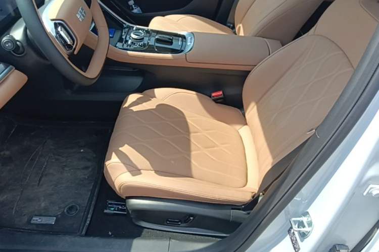 Used Geely Galaxy A7 2025 Model EM-i 150km Starship Edition Left Front Seat