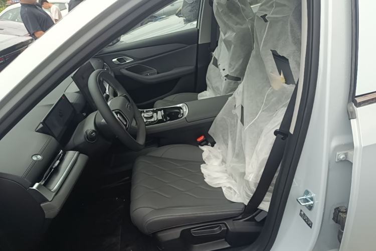 Used Geely Galaxy A7 2025 Model EM-i 150km Prestige Edition Left Front Seat