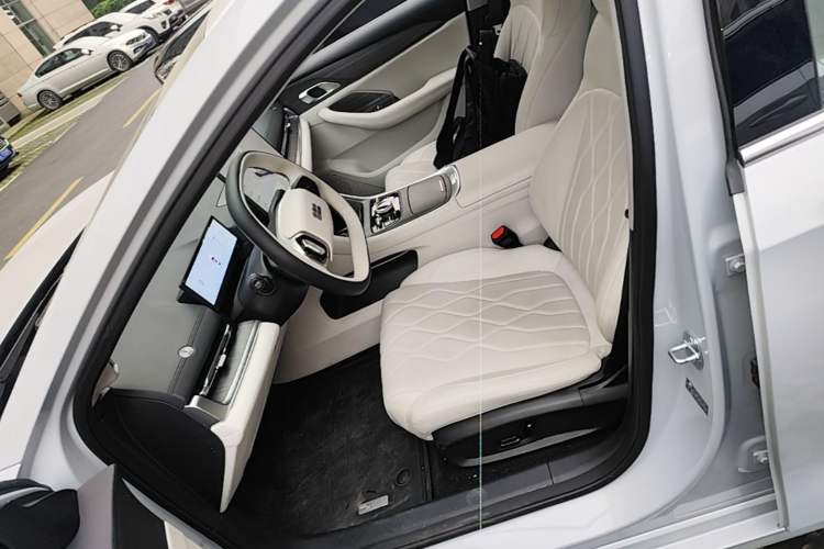 Used Geely Galaxy A7 2025 Model EM-i 150km Starship Edition Left Front Seat
