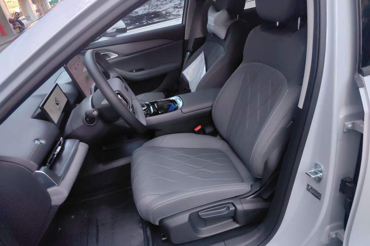 Used Geely Galaxy A7 2025 Model EM-i 70km Luxury Edition Left Front Seat