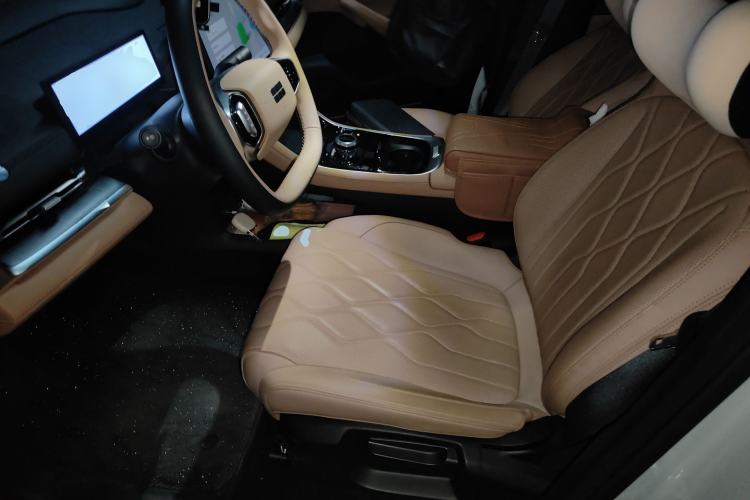 Used Geely Galaxy A7 2025 Model EM-i 70km Launch Edition Left Front Seat