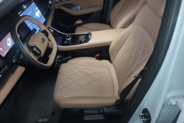 Used Geely Galaxy A7 2025 Model EM-i 150km Prestige Edition Left Front Seat