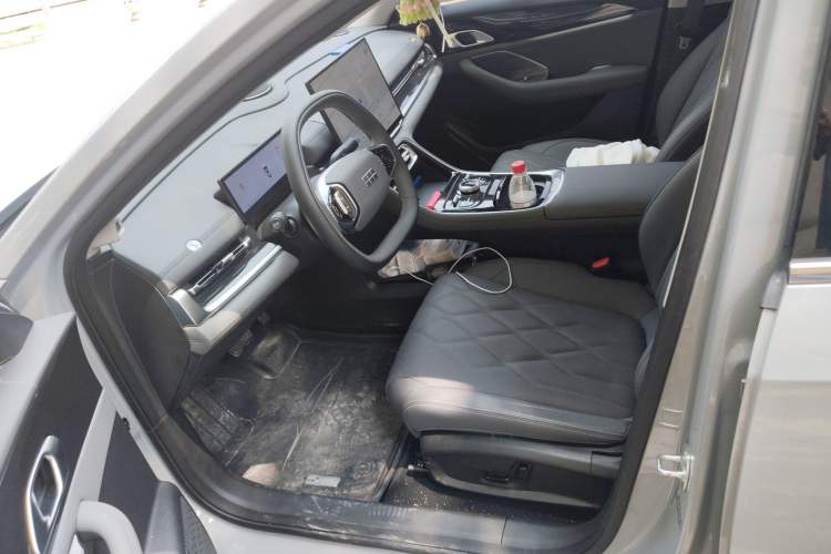 Used Geely Galaxy A7 2025 Model EM-i 70km Exploration Edition Left Front Seat