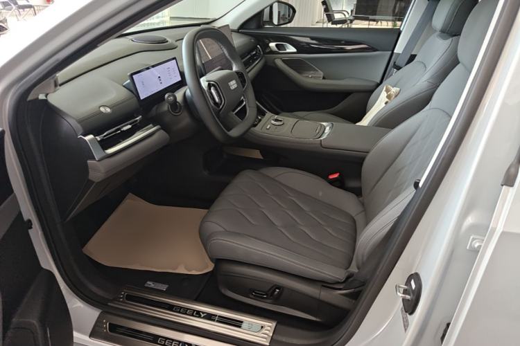 Used Geely Galaxy A7 2025 Model EM-i 70km Exploration Edition Left Front Seat