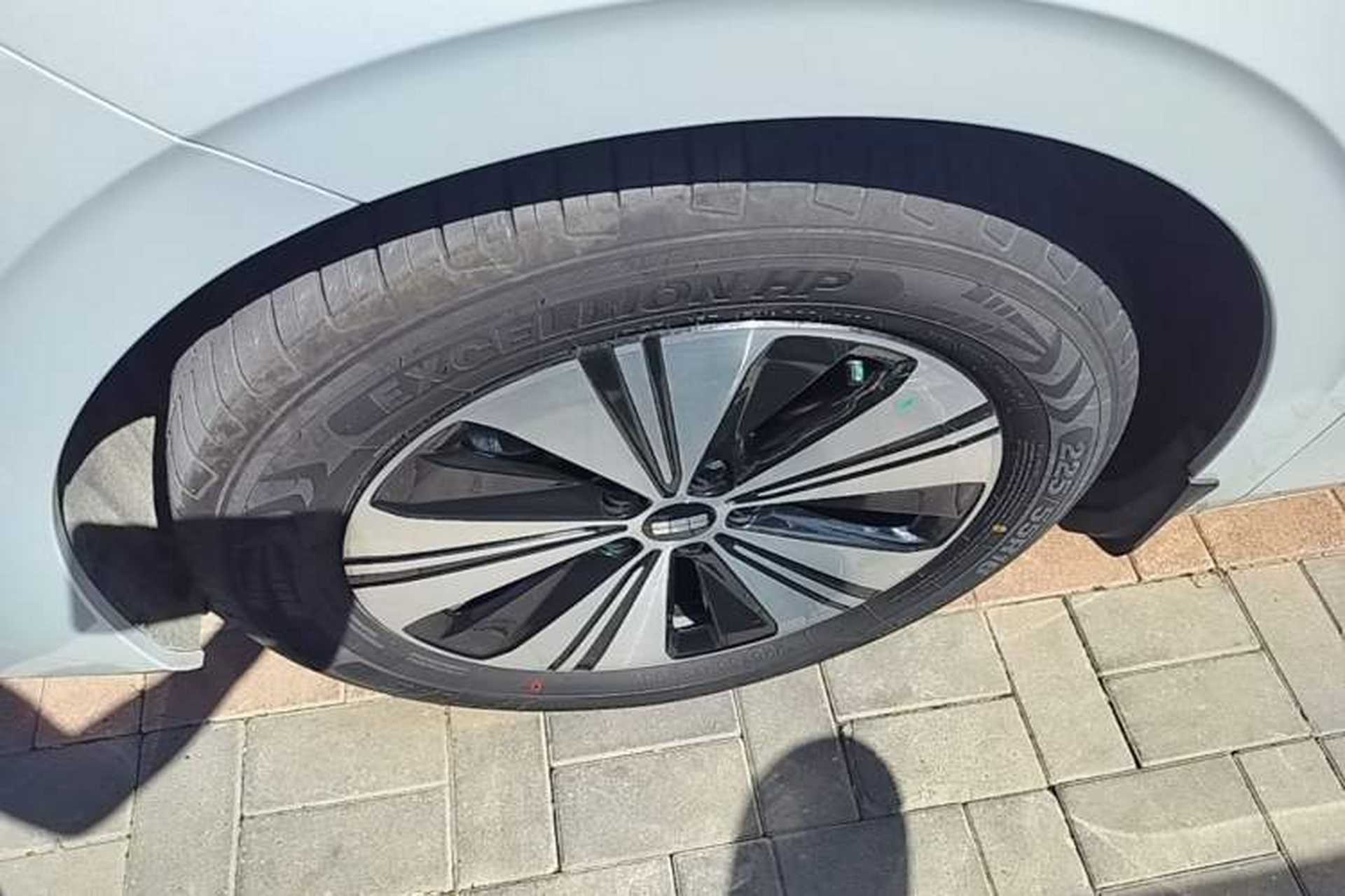 Used Geely Galaxy A7 2025 Model EM-i 150km Exploration+ Edition Left Front Wheel Hub