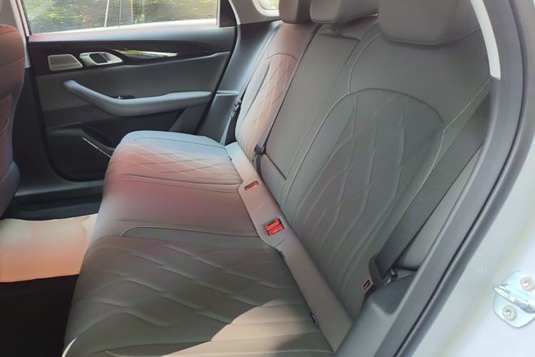 Used Geely Galaxy A7 2025 Model EM-i 150km Starship Edition Left Rear Seat