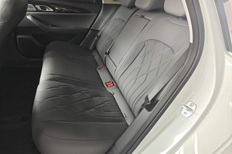 Used Geely Galaxy A7 2025 Model EM-i 150km Exploration+ Edition Left Rear Seat