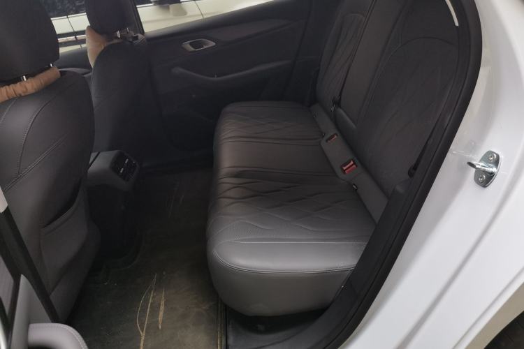 Used Geely Galaxy A7 2025 Model EM-i 70km Luxury Edition Left Rear Seat