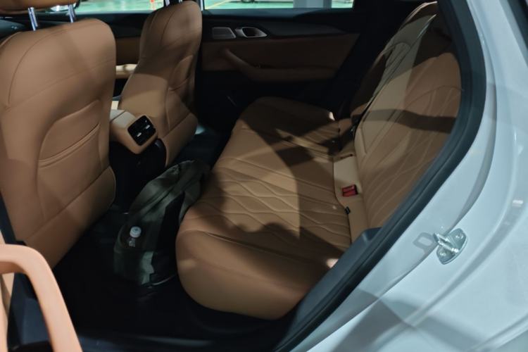 Used Geely Galaxy A7 2025 Model EM-i 150km Prestige Edition Left Rear Seat
