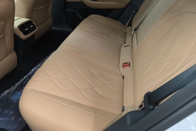 Used Geely Galaxy A7 2025 Model EM-i 150km Exploration+ Edition Left Rear Seat