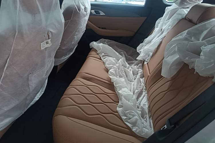 Used Geely Galaxy A7 2025 Model EM-i 70km Launch Edition Left Rear Seat