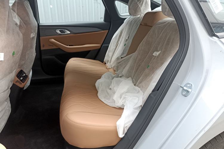 Used Geely Galaxy A7 2025 Model EM-i 70km Launch Edition Left Rear Seat