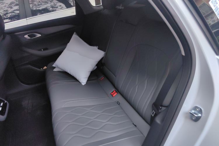 Used Geely Galaxy A7 2025 Model EM-i 70km Luxury Edition Left Rear Seat